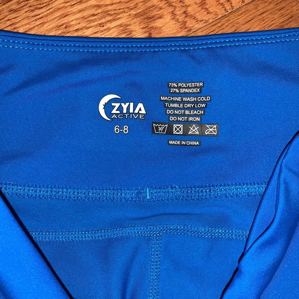 Light and tights - Picture 2 of 4